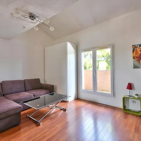Comfortable Flat With Parking - Minimes